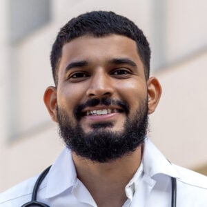 HTOV-testimonial-client-headshot-2-1 veterinary start up client